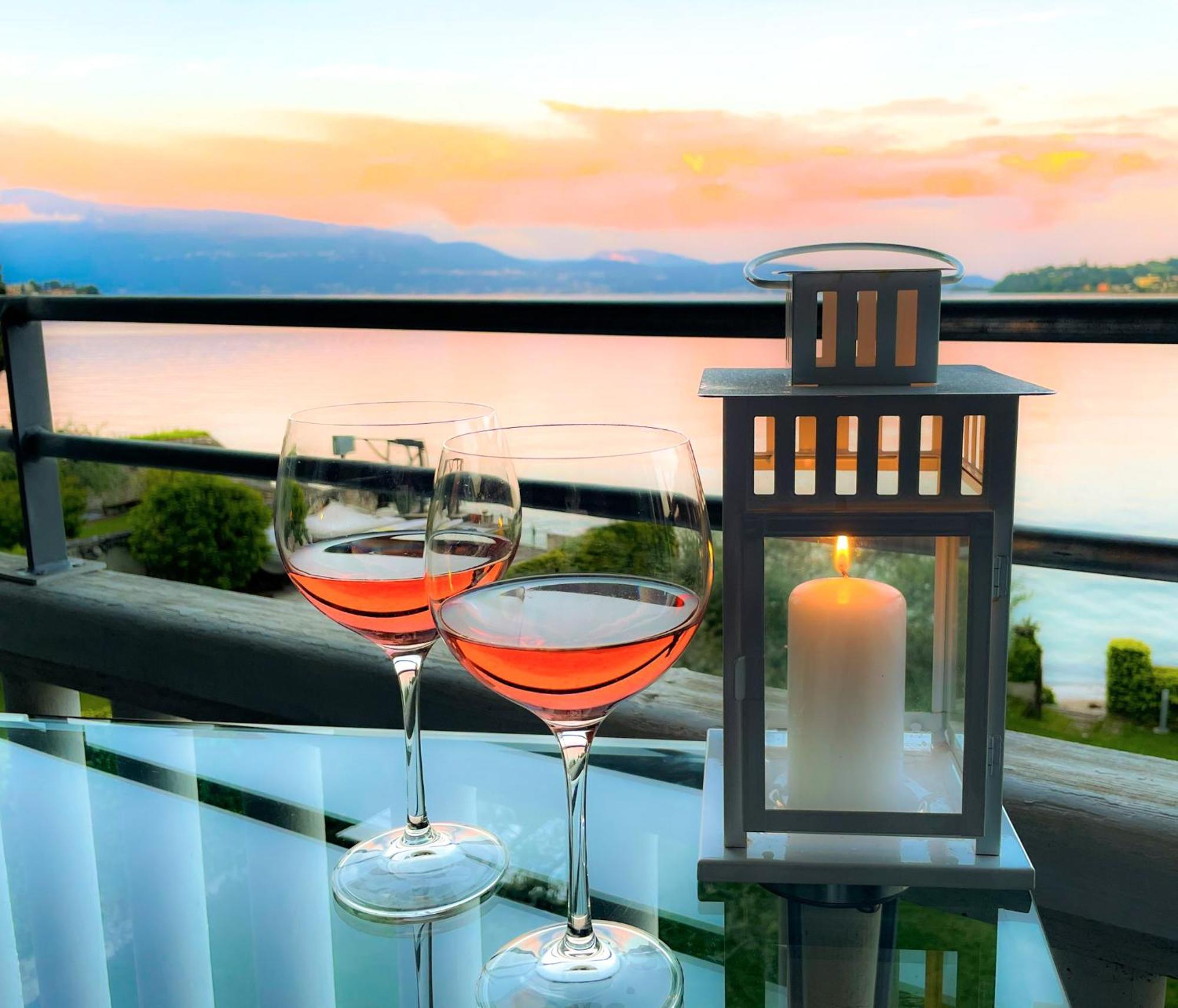Luxury Lakeside Apartment Right On The Water Salò Dış mekan fotoğraf